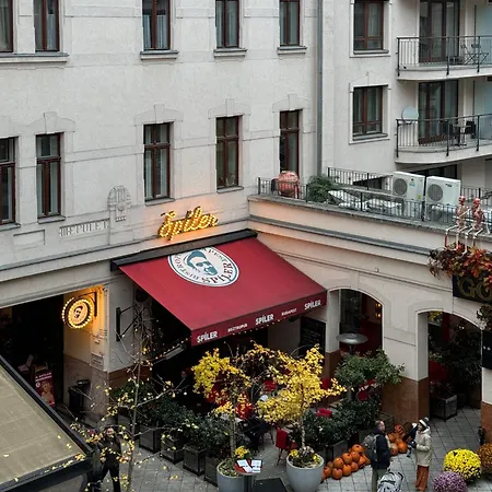 Διαμέρισμα Charming Center W' 2 Bedrms In The Gozsdu Garden *